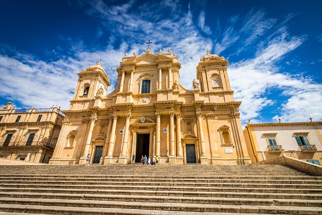 summer holiday destinations in italy