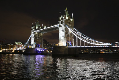 tower bridge by night